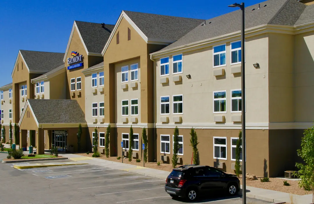 Baymont By Wyndham Albuquerque Airport-1